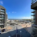 Apartment Stylish With North Sea Views